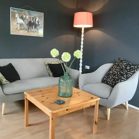 Wellness Huisje Eekhoorn Met Jacuzzi Op De Veluwe *